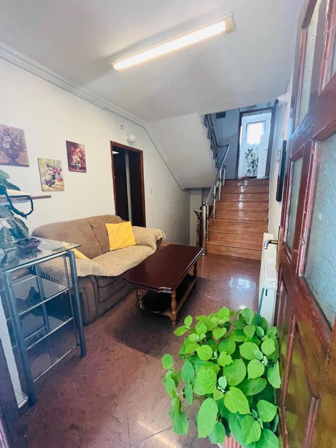 Guest House Velania Pristina Exterior photo