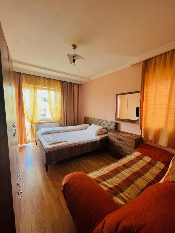 Guest House Velania Pristina Exterior photo